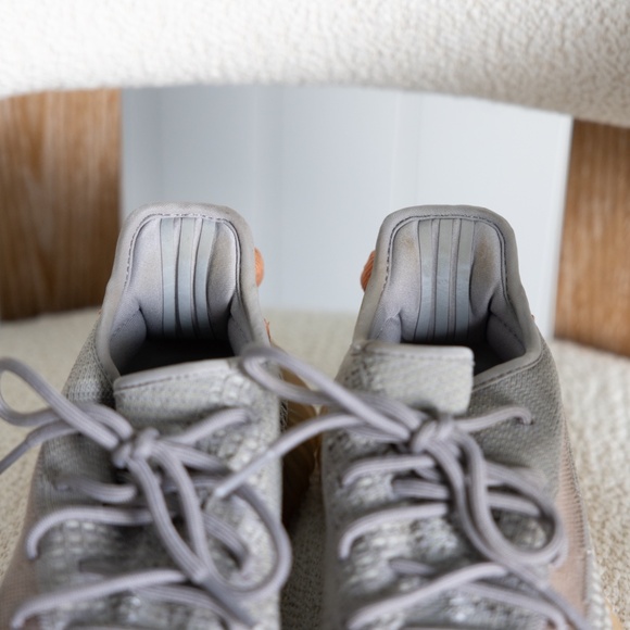 Adidas YEEZY BOOST 350 V2 Gray and Orange Size 7 us womens - Picture 5 of 12